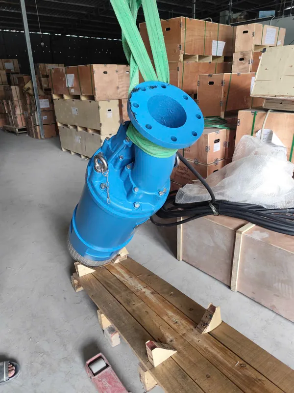Đặt bơm hố móng cao hơn lớp cát lắng dưới đáy